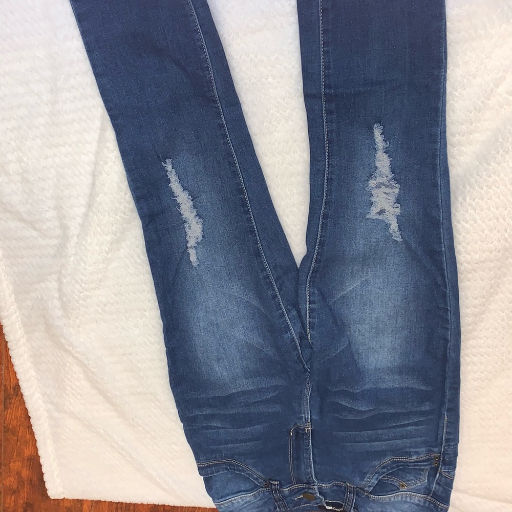 FASHIONOVA JEANS - Picture 4 of 4